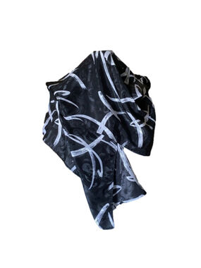 Black and white pattern satin scarf